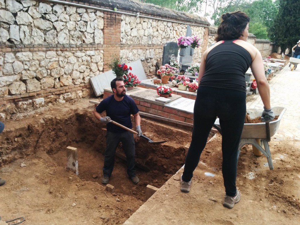 Exhumacion en Cementerio Guadalajara de Timoteo Mendieta y unos 20 mas_9-5-2017