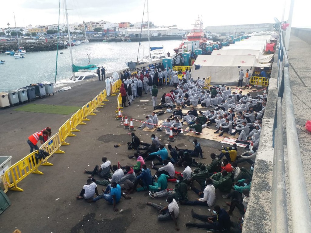 CEAR_Migrantes en Muelle Arguineguin Canarias_22-10-2020