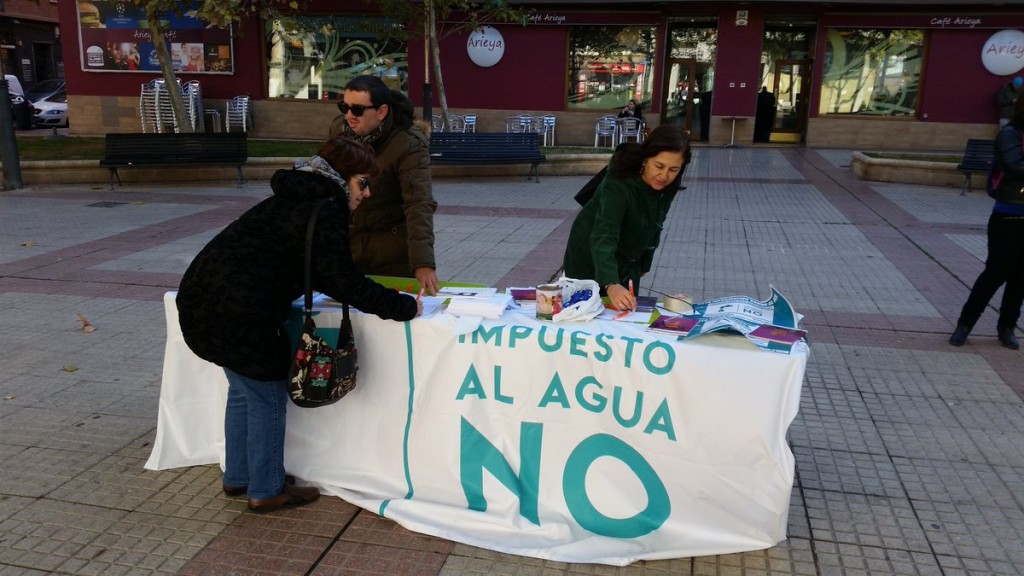 El ICA y firmas contra el impuesto al agua aragon