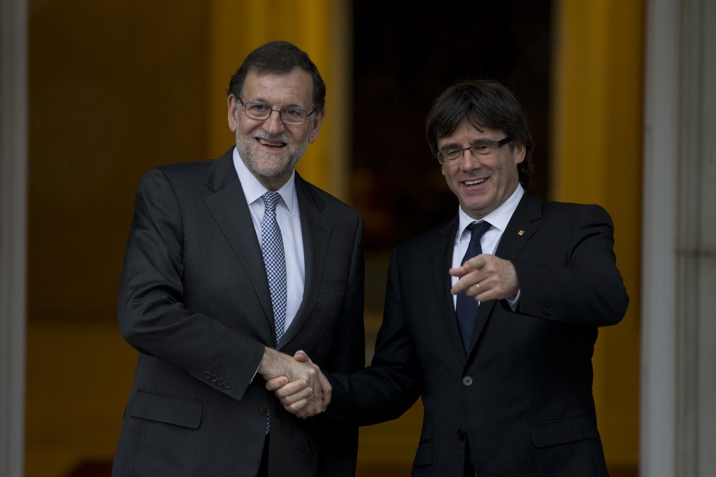 Rajoy y Puigdemont el 20 de abril de 2016 en Moncloa