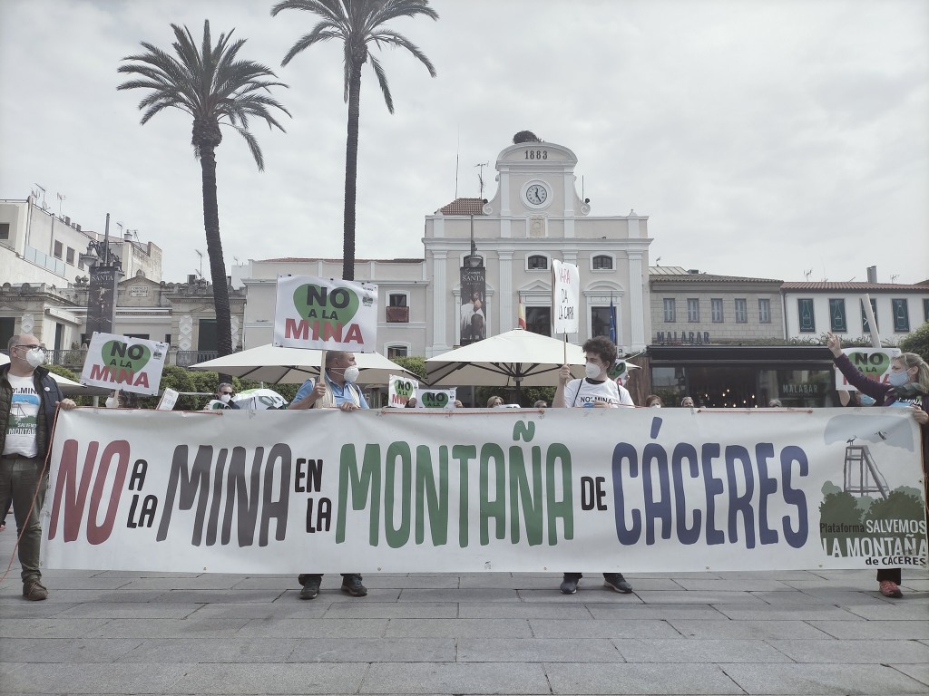 -caceres mina litio protesta en contra - Plataforma Salvemos la montaña