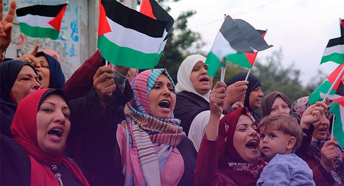 palestina-mujeres-bandera-protesta